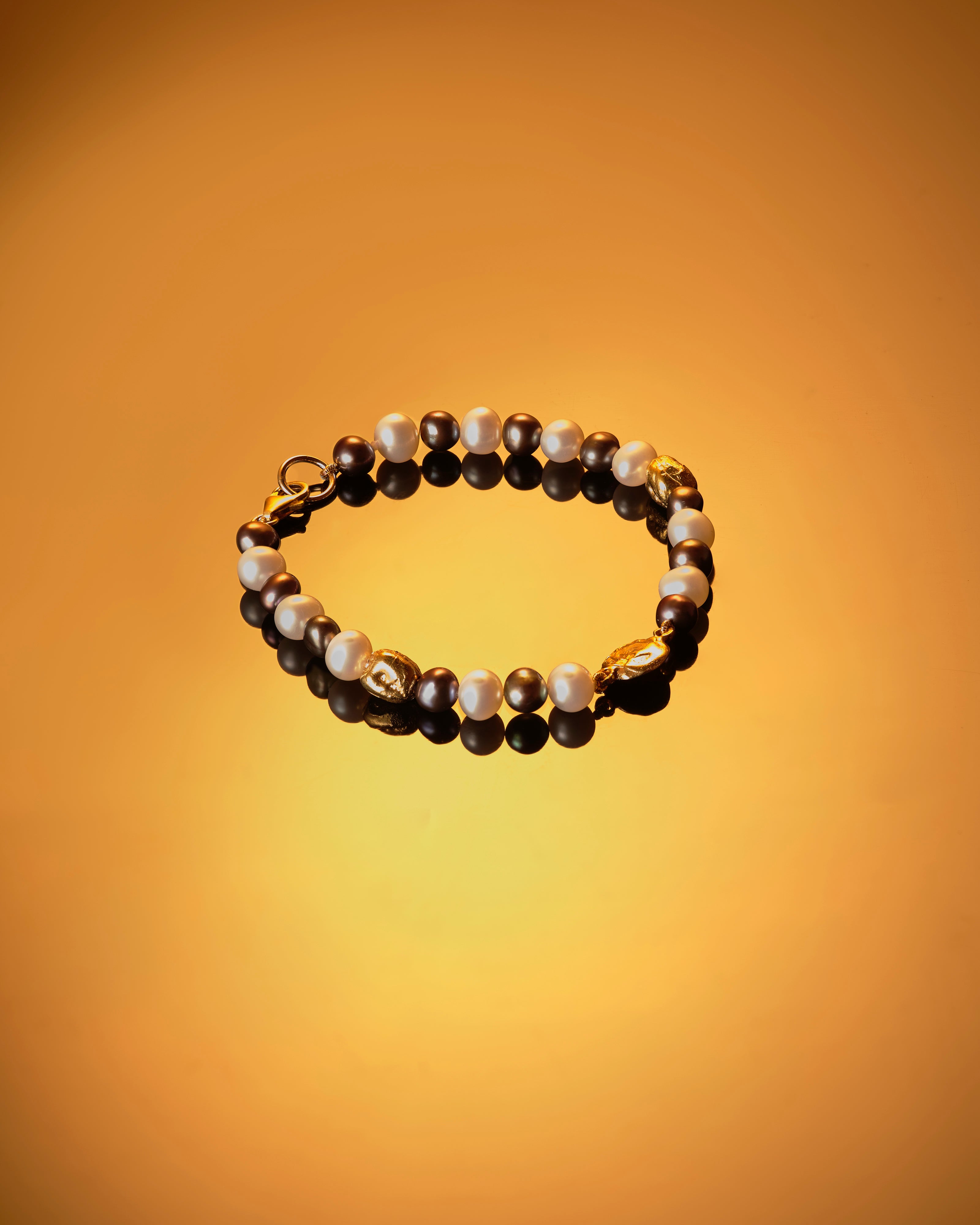 Black and White Freshwater Pearl Bracelet