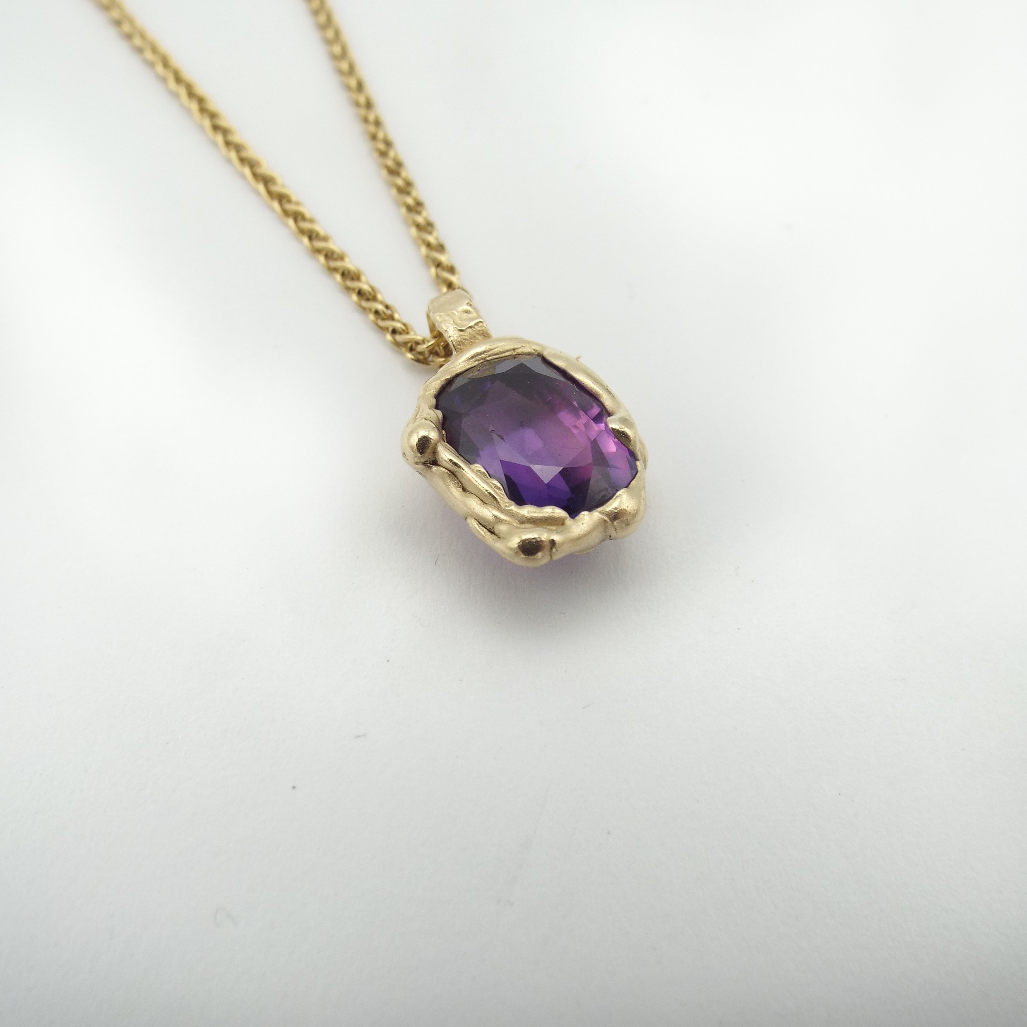 9ct Gold Blue &amp; Purple Sapphire Pendant