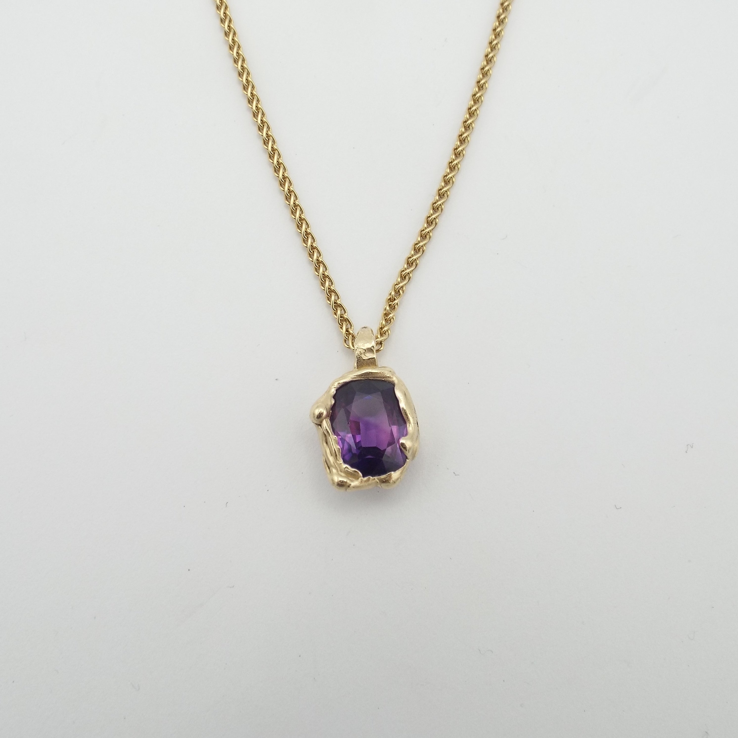 9ct Gold Blue &amp; Purple Sapphire Pendant