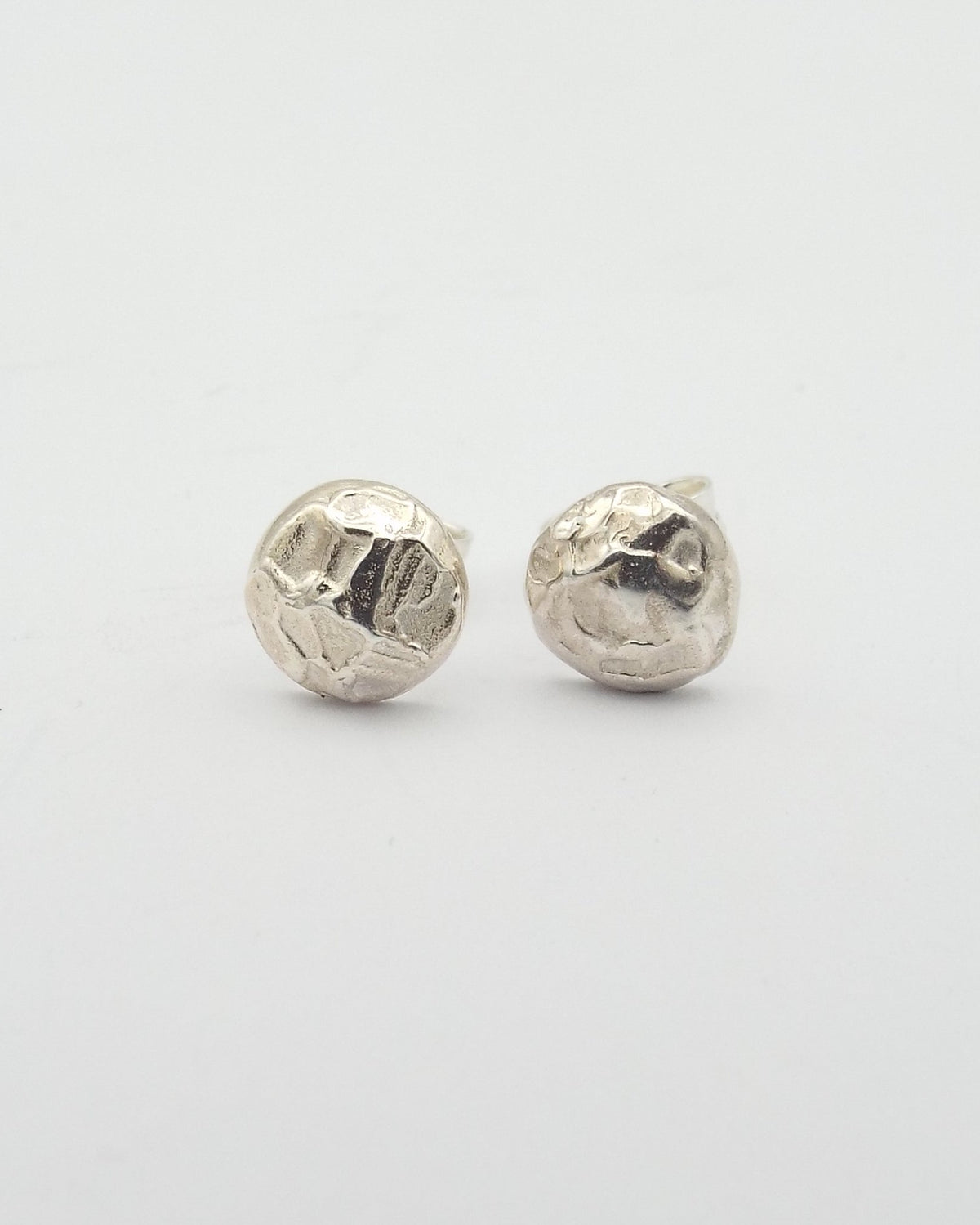 Lava Stud